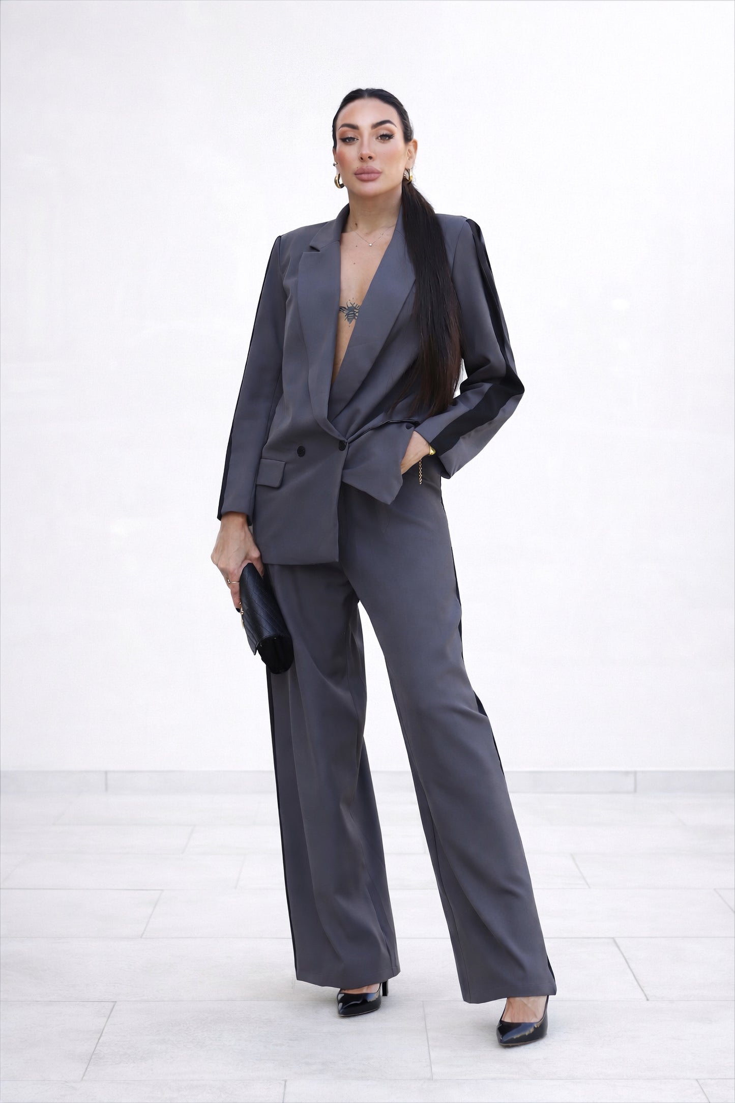 Tailleur Over Grigio Elegance